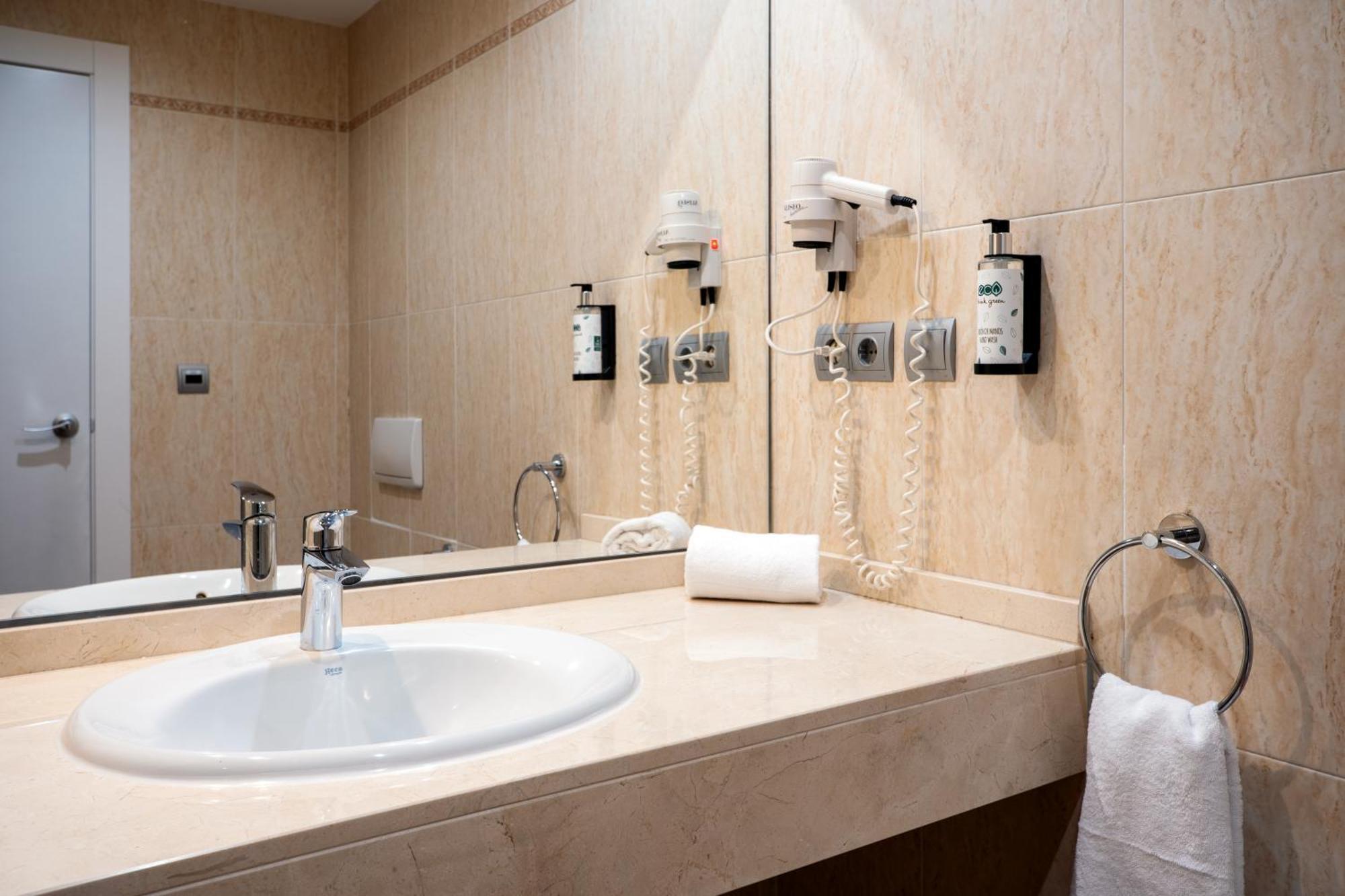 Hotel Ponient Piramide Salou By Portaventura World Zewnętrze zdjęcie